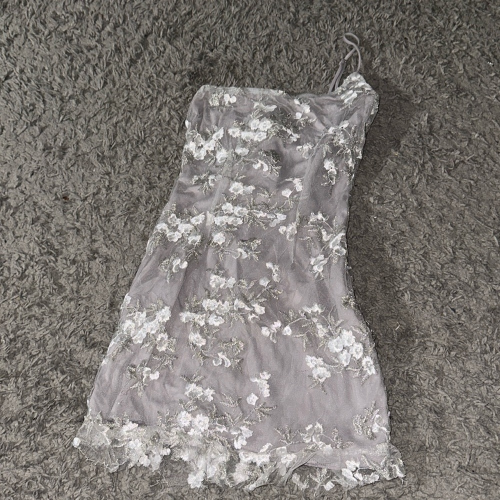 Greyish/purplish white flower one strap mini dress!!